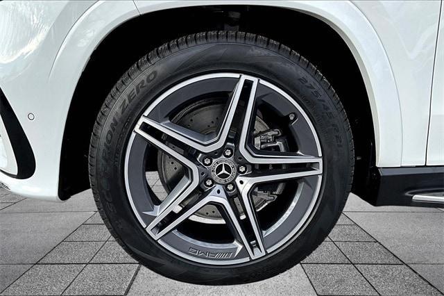 new 2025 Mercedes-Benz GLS 450 car, priced at $99,740