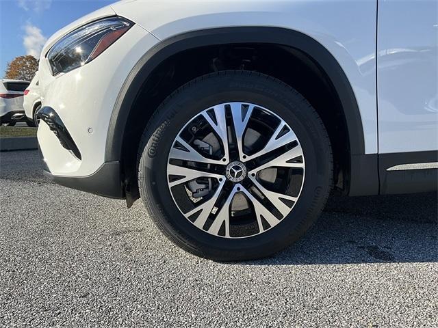 new 2026 Mercedes-Benz GLA 250 car, priced at $49,160