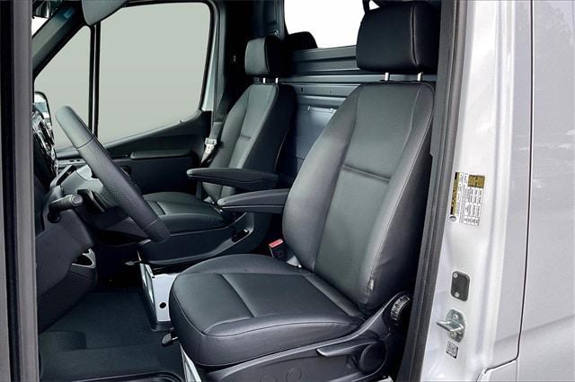 new 2025 Mercedes-Benz Sprinter 2500 car, priced at $62,654