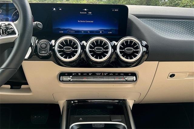 used 2025 Mercedes-Benz GLA 250 car, priced at $40,880