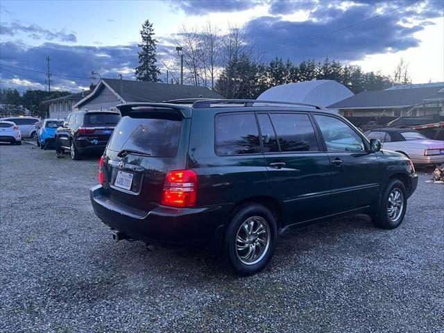 used 2001 Toyota Highlander car, priced at $3,999