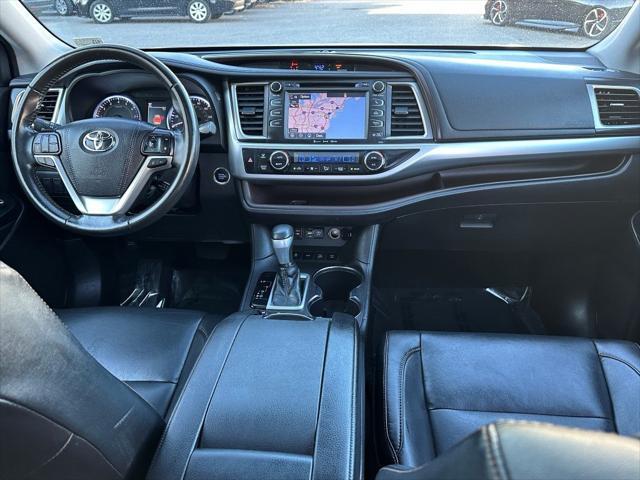 used 2019 Toyota Highlander car, priced at $25,995