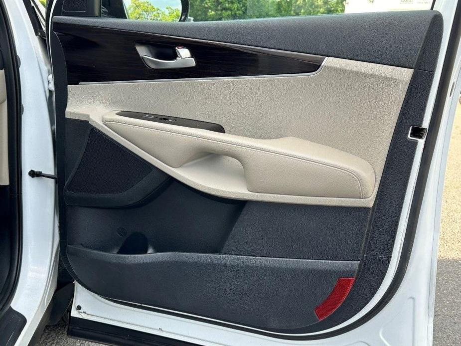 used 2019 Kia Sorento car, priced at $16,995
