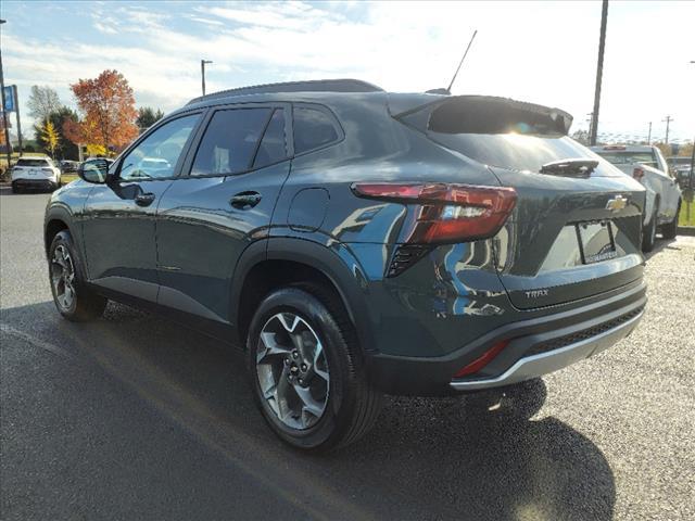 new 2025 Chevrolet Trax car, priced at $24,715