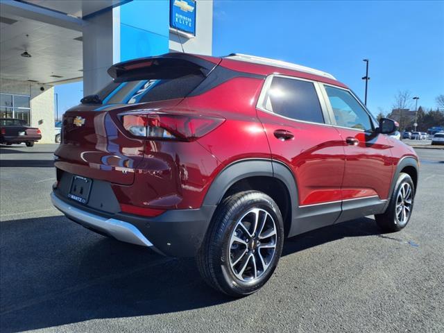 new 2025 Chevrolet TrailBlazer car, priced at $28,375