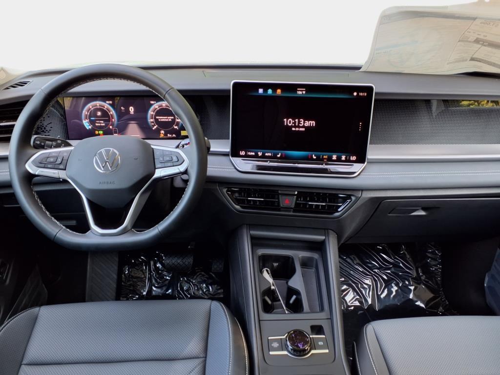 new 2025 Volkswagen Tiguan car, priced at $33,339