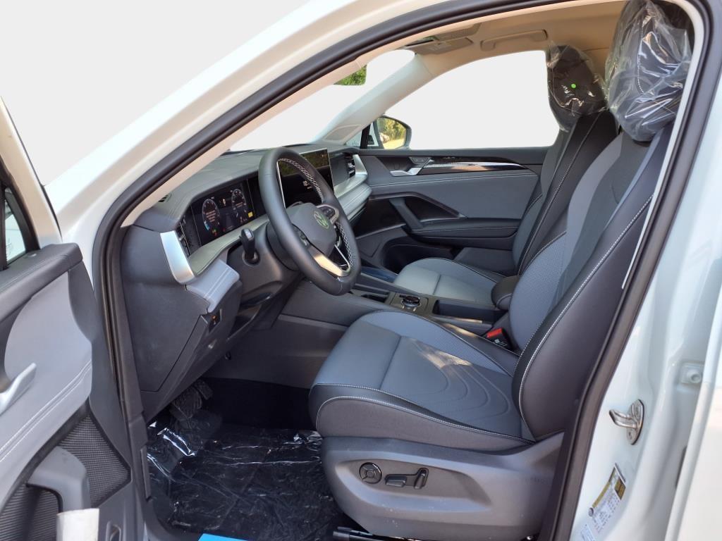new 2025 Volkswagen Tiguan car, priced at $33,339