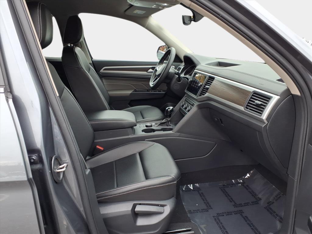 used 2021 Volkswagen Atlas car, priced at $20,000