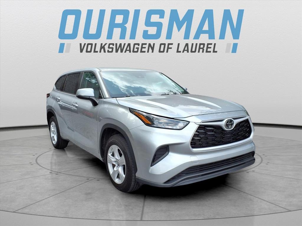 used 2023 Toyota Highlander car, priced at $31,800