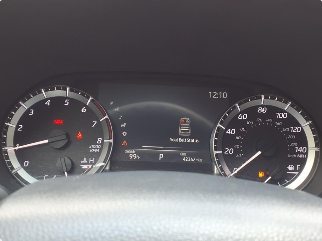 used 2023 Toyota Highlander car, priced at $31,500