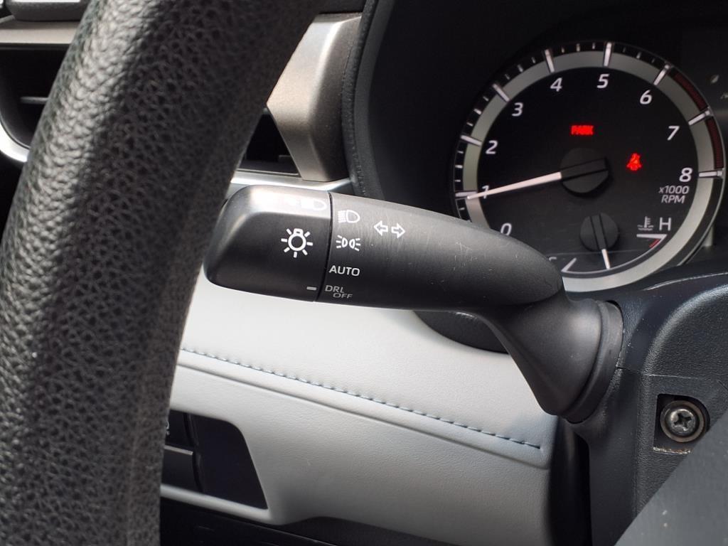used 2023 Toyota Highlander car, priced at $31,500