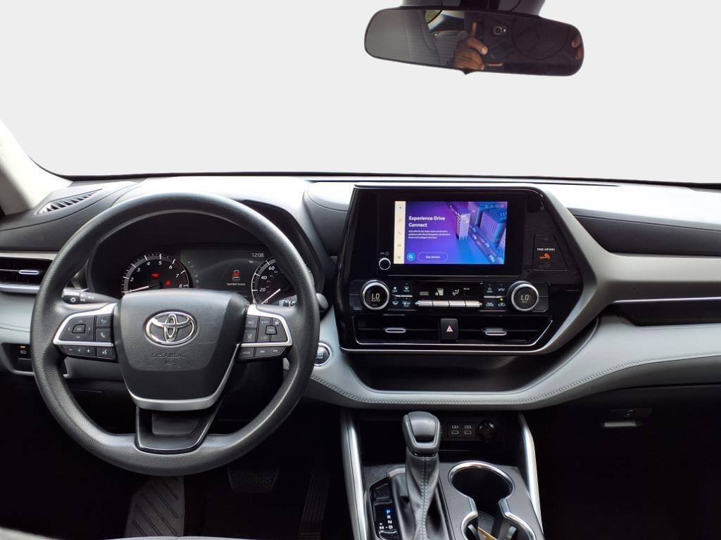 used 2023 Toyota Highlander car, priced at $31,800