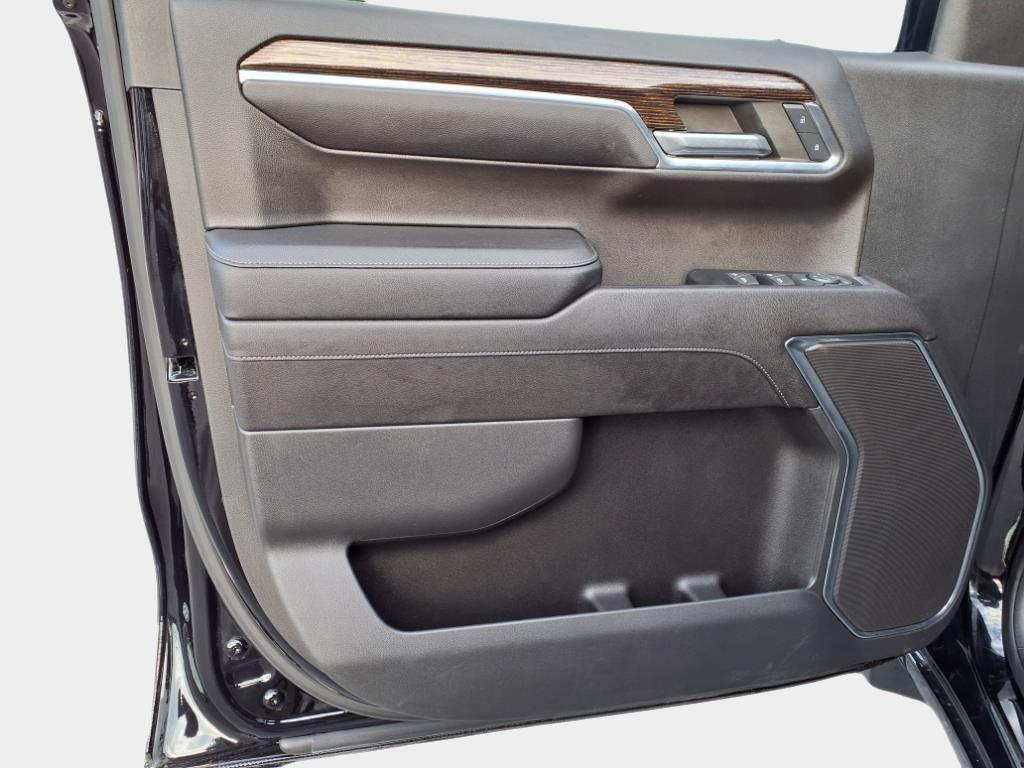 used 2023 GMC Sierra 1500 car, priced at $44,700