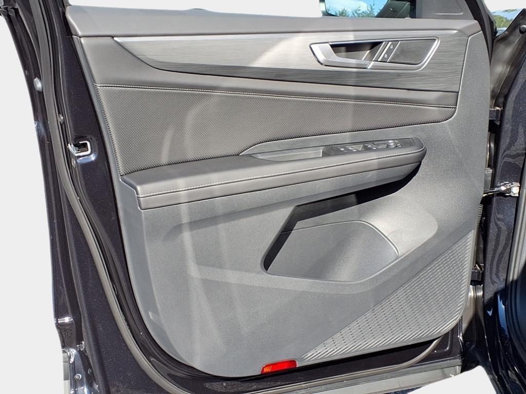 new 2026 Volkswagen Atlas Cross Sport car, priced at $40,918