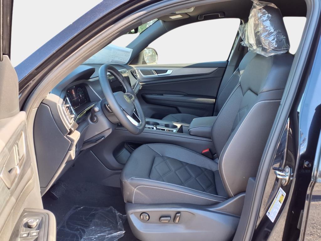 new 2026 Volkswagen Atlas Cross Sport car, priced at $40,918