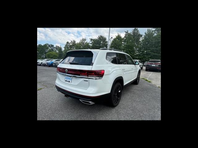 new 2024 Volkswagen Atlas car, priced at $39,101