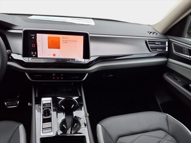 new 2025 Volkswagen Atlas car, priced at $47,976