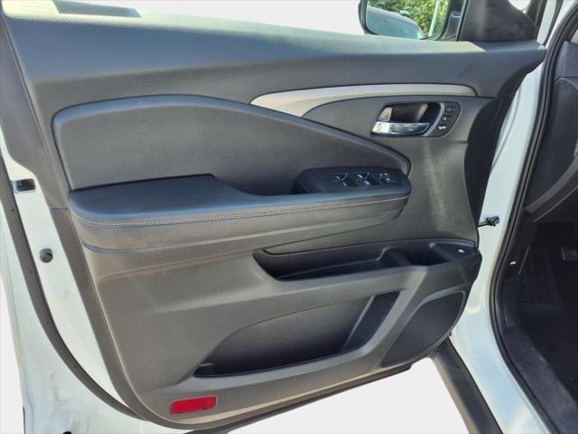 used 2023 Honda Ridgeline car, priced at $32,400