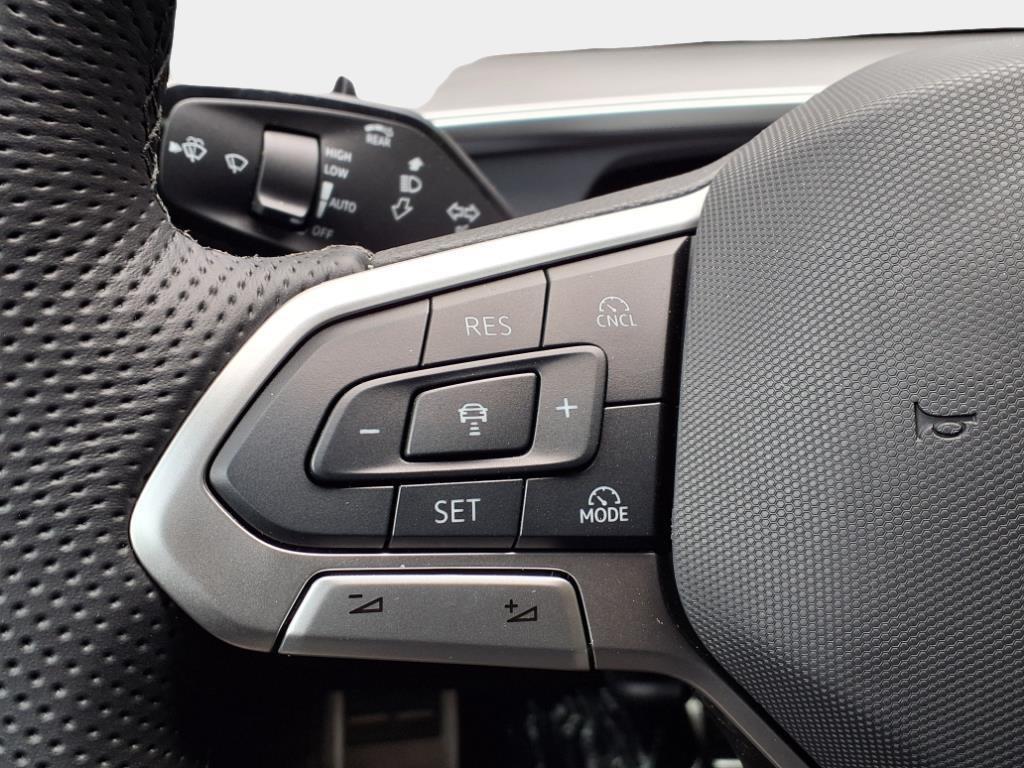 new 2025 Volkswagen Tiguan car, priced at $37,745