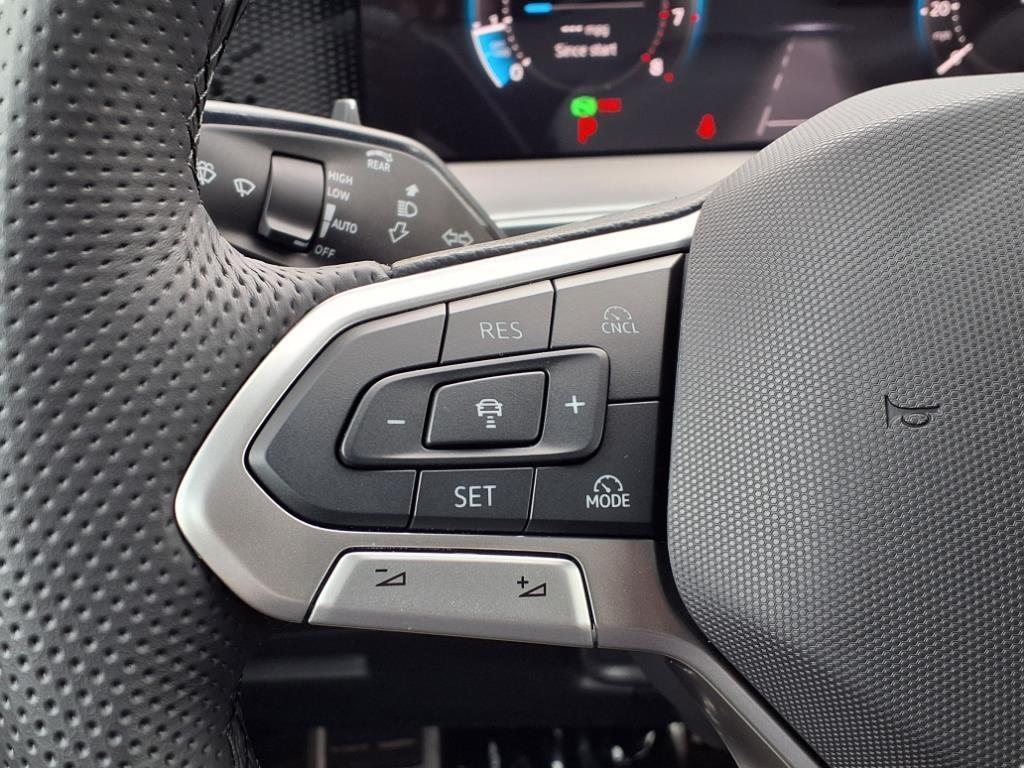new 2025 Volkswagen Tiguan car, priced at $38,667
