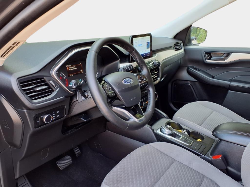 used 2022 Ford Escape car, priced at $21,900