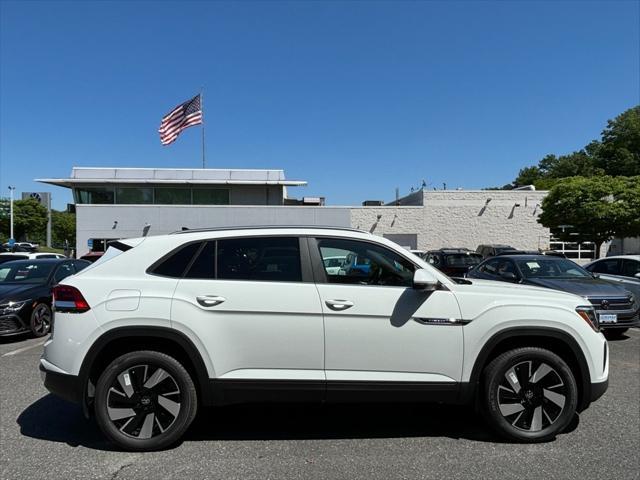 new 2024 Volkswagen Atlas Cross Sport car, priced at $40,871