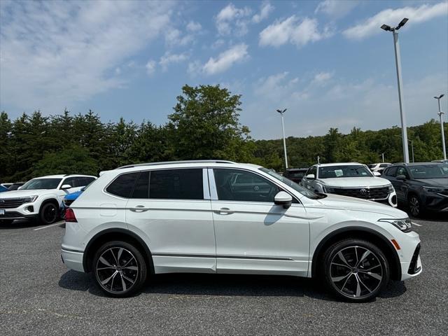 new 2024 Volkswagen Tiguan car, priced at $35,687