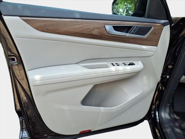new 2025 Volkswagen Atlas car, priced at $40,698