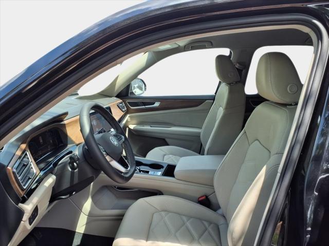 new 2025 Volkswagen Atlas car, priced at $40,698