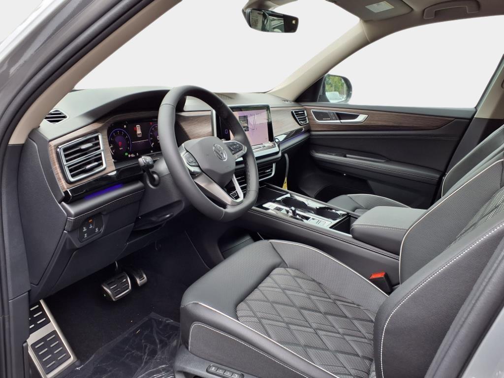 new 2025 Volkswagen Atlas car, priced at $52,971