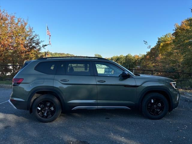 new 2025 Volkswagen Atlas car, priced at $47,964