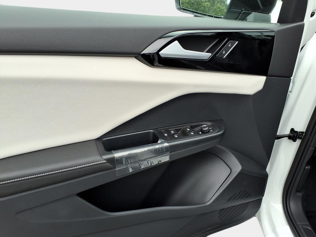 new 2025 Volkswagen Taos car, priced at $27,995