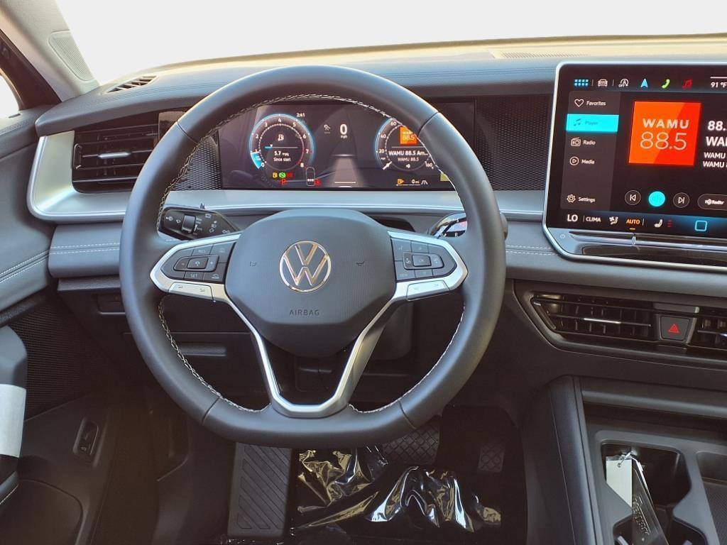 new 2025 Volkswagen Tiguan car, priced at $37,981