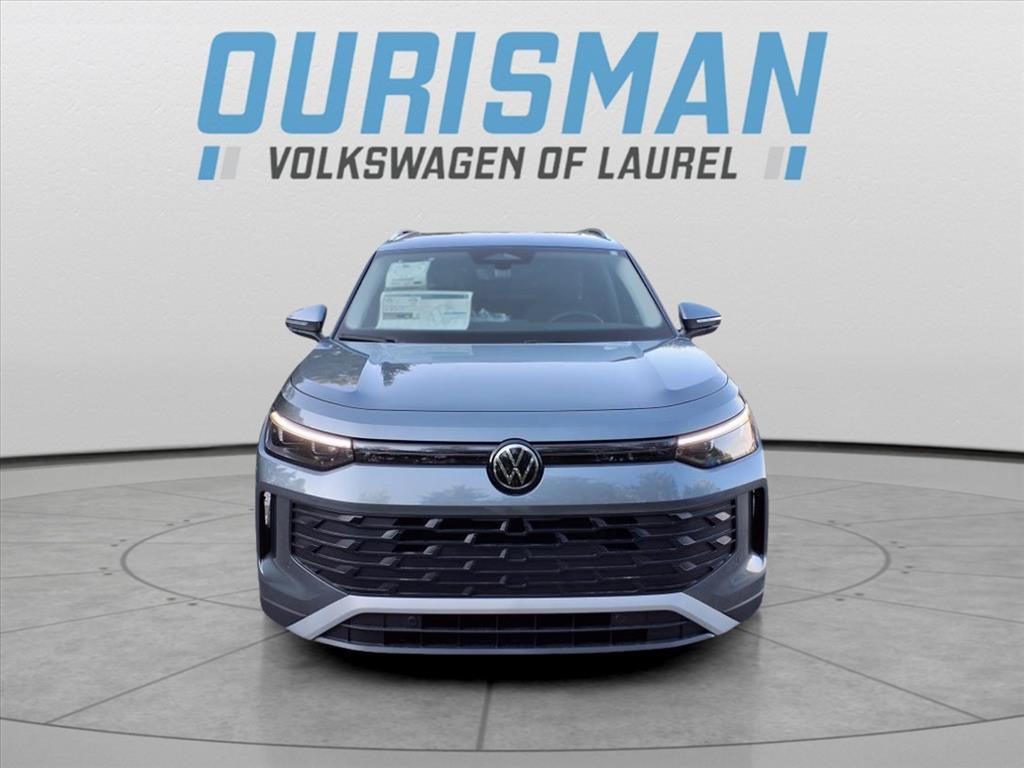 new 2025 Volkswagen Tiguan car, priced at $37,981
