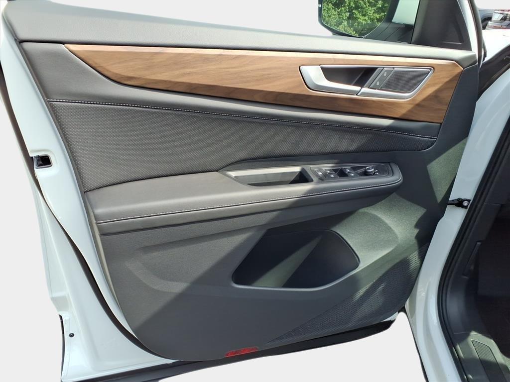 new 2026 Volkswagen Atlas car, priced at $42,365