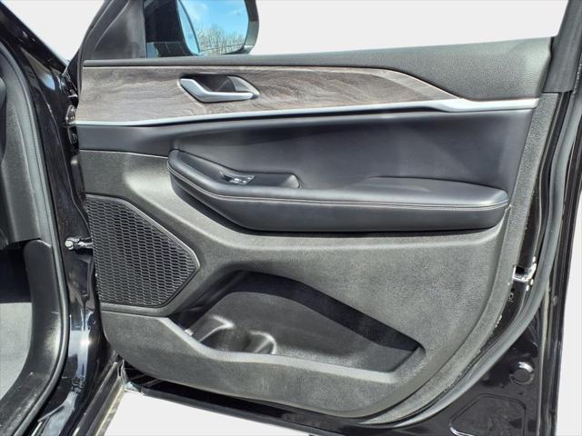 used 2023 Jeep Grand Cherokee L car, priced at $30,800