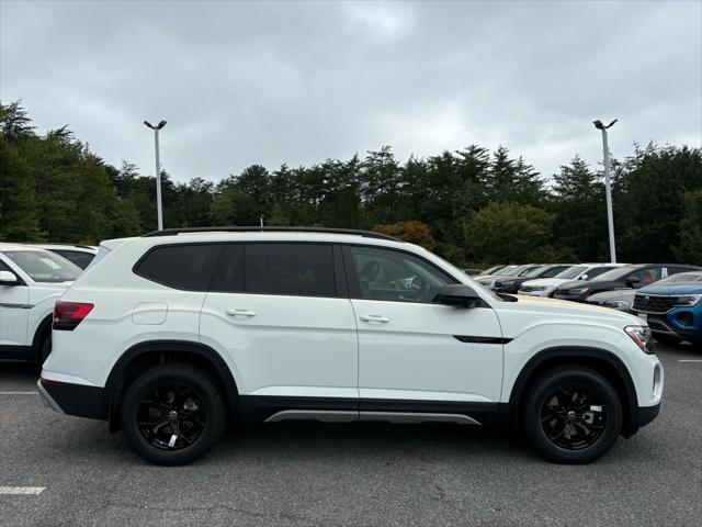 new 2024 Volkswagen Atlas car, priced at $42,248