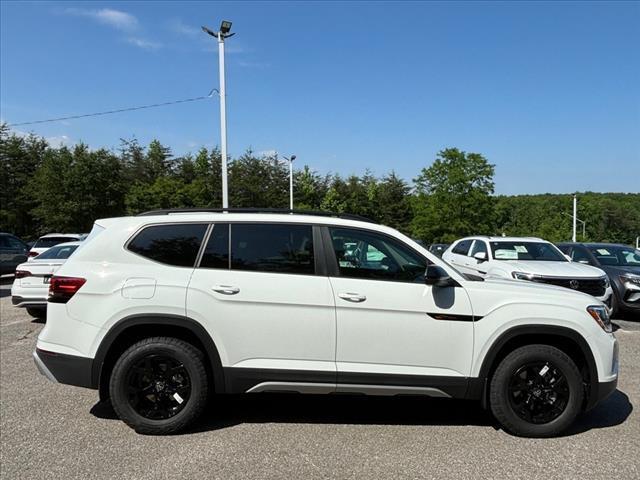 new 2024 Volkswagen Atlas car, priced at $42,034