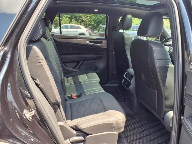 used 2024 Volkswagen Atlas Cross Sport car, priced at $33,700
