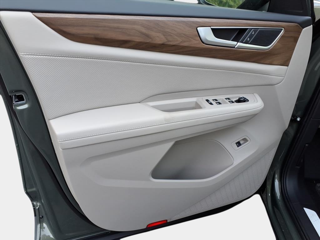 new 2026 Volkswagen Atlas car, priced at $48,018
