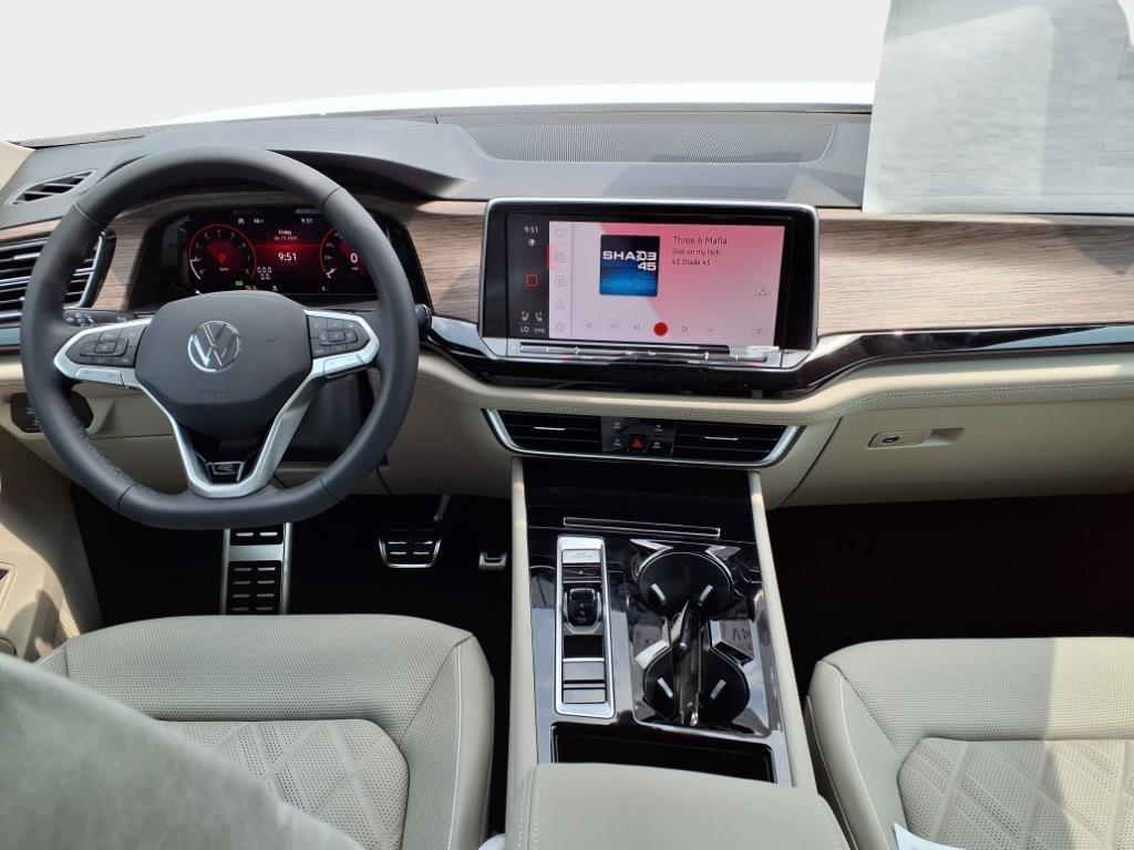 new 2025 Volkswagen Atlas car, priced at $52,373