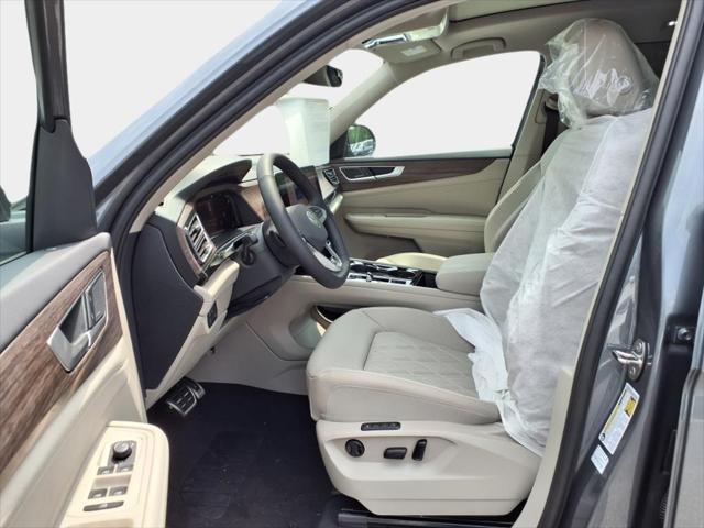 new 2025 Volkswagen Atlas car, priced at $53,873