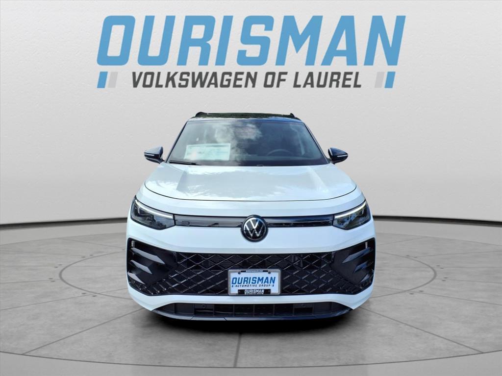 new 2025 Volkswagen Tiguan car, priced at $38,667
