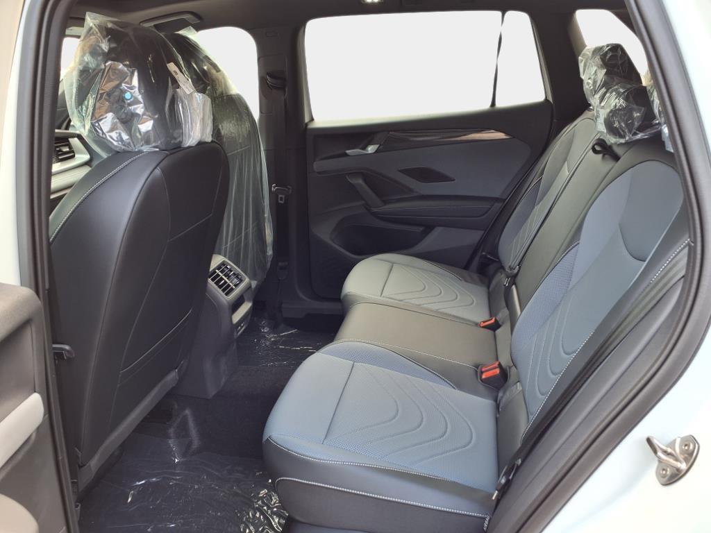 new 2025 Volkswagen Tiguan car, priced at $38,667