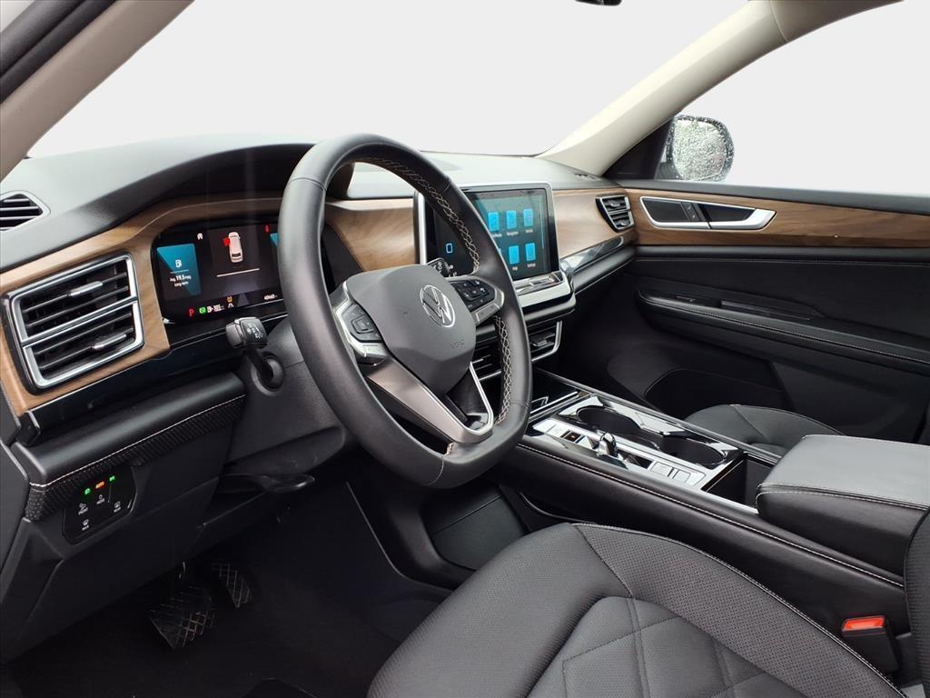 used 2024 Volkswagen Atlas car, priced at $30,700