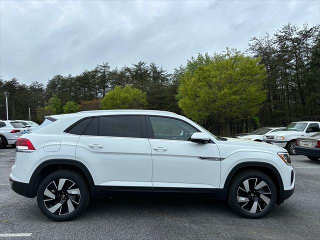 new 2024 Volkswagen Atlas Cross Sport car, priced at $38,202