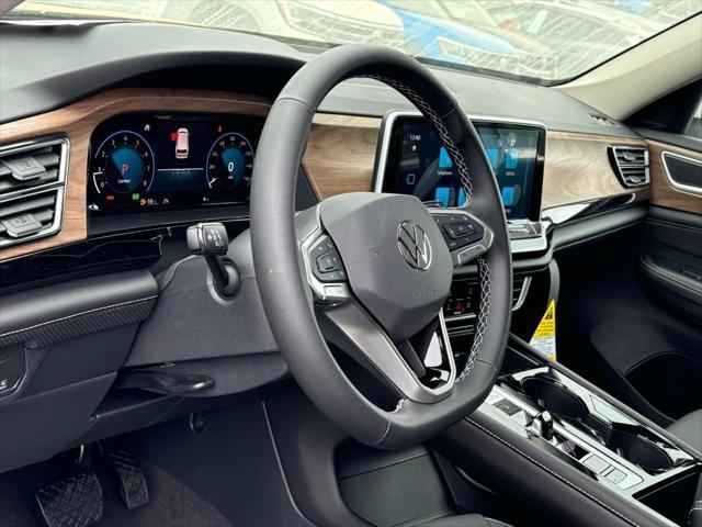 new 2024 Volkswagen Atlas car, priced at $39,202