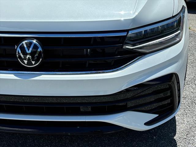 new 2024 Volkswagen Tiguan car, priced at $31,554