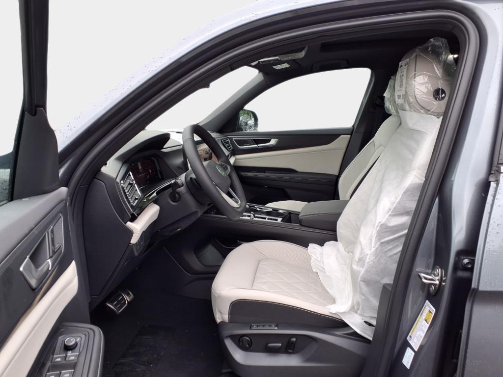 new 2025 Volkswagen Atlas Cross Sport car, priced at $51,397