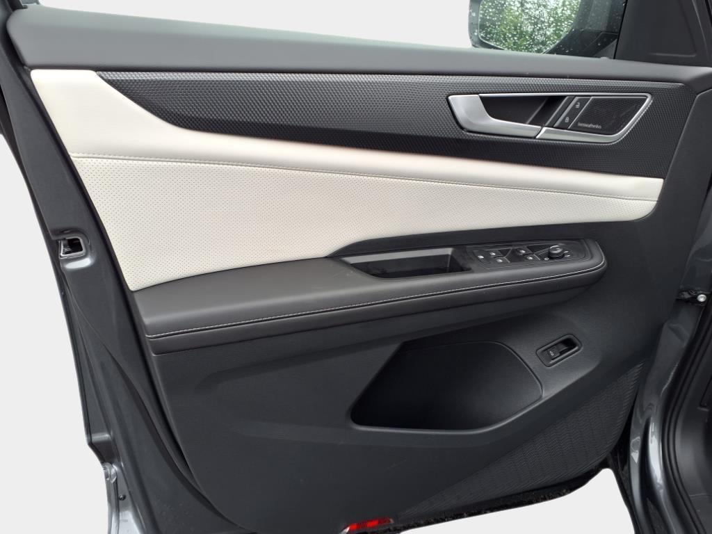 new 2025 Volkswagen Atlas Cross Sport car, priced at $51,397